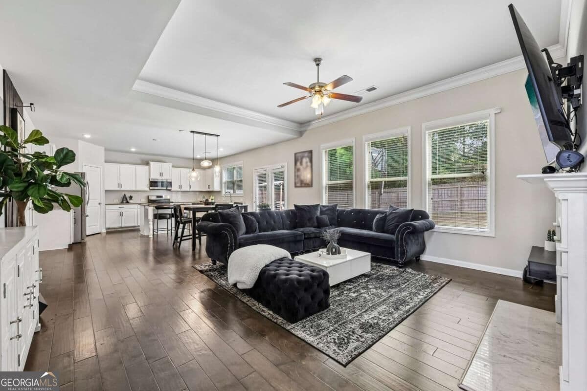 5 bedroom, 3 bathroom, 3,193 sq ft single family residence for sale at 3007 Cove View Court, Dacula, GA 30019 — photo 4