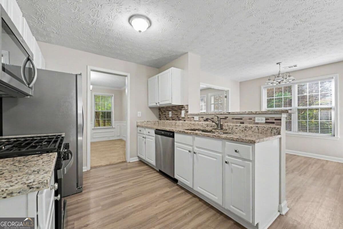 3 bedroom, 2.5 bathroom, 2,789 sq ft single family residence for sale at 3367 Ridgemill Circle, Dacula, GA 30019 — photo 3