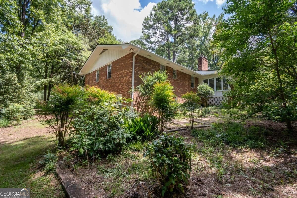 3 bedroom, 2 bathroom, 2,255 sq ft single family residence for sale at 135 Old Fort Road, Athens, GA 30606 — photo 6