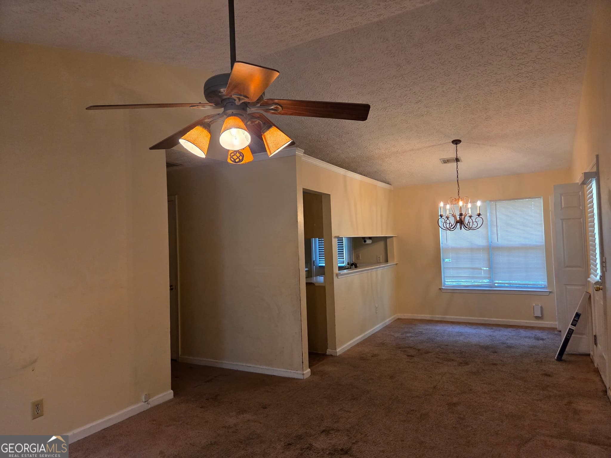 3 bedroom, 1 bathroom, 998 sq ft single family residence for sale at 217 Brooks Lane, Winder, GA 30680 — photo 4
