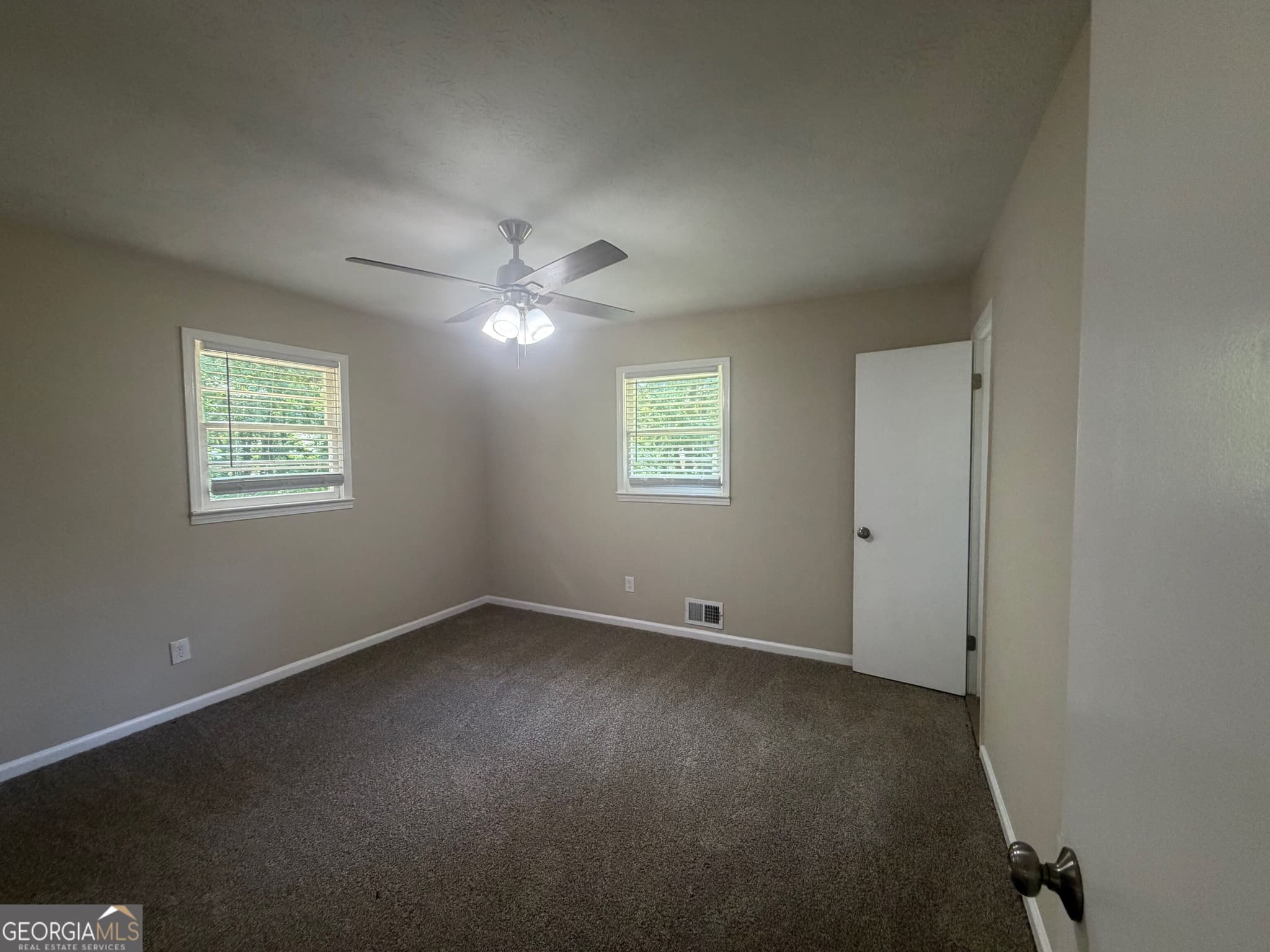 4 bedroom, 2 bathroom, 2,372 sq ft single family residence for sale at 3964 Summit Drive, Douglasville, GA 30135 — photo 9
