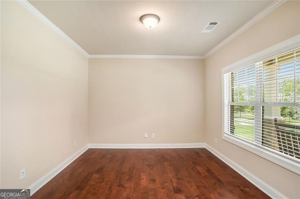 5 bedroom, 4 bathroom, 3,532 sq ft single family residence for sale at 381 Homestead Circle, Forsyth, GA 31029 — photo 6