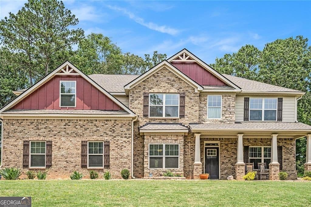 5 bedroom, 4 bathroom, 3,532 sq ft single family residence for sale at 381 Homestead Circle, Forsyth, GA 31029