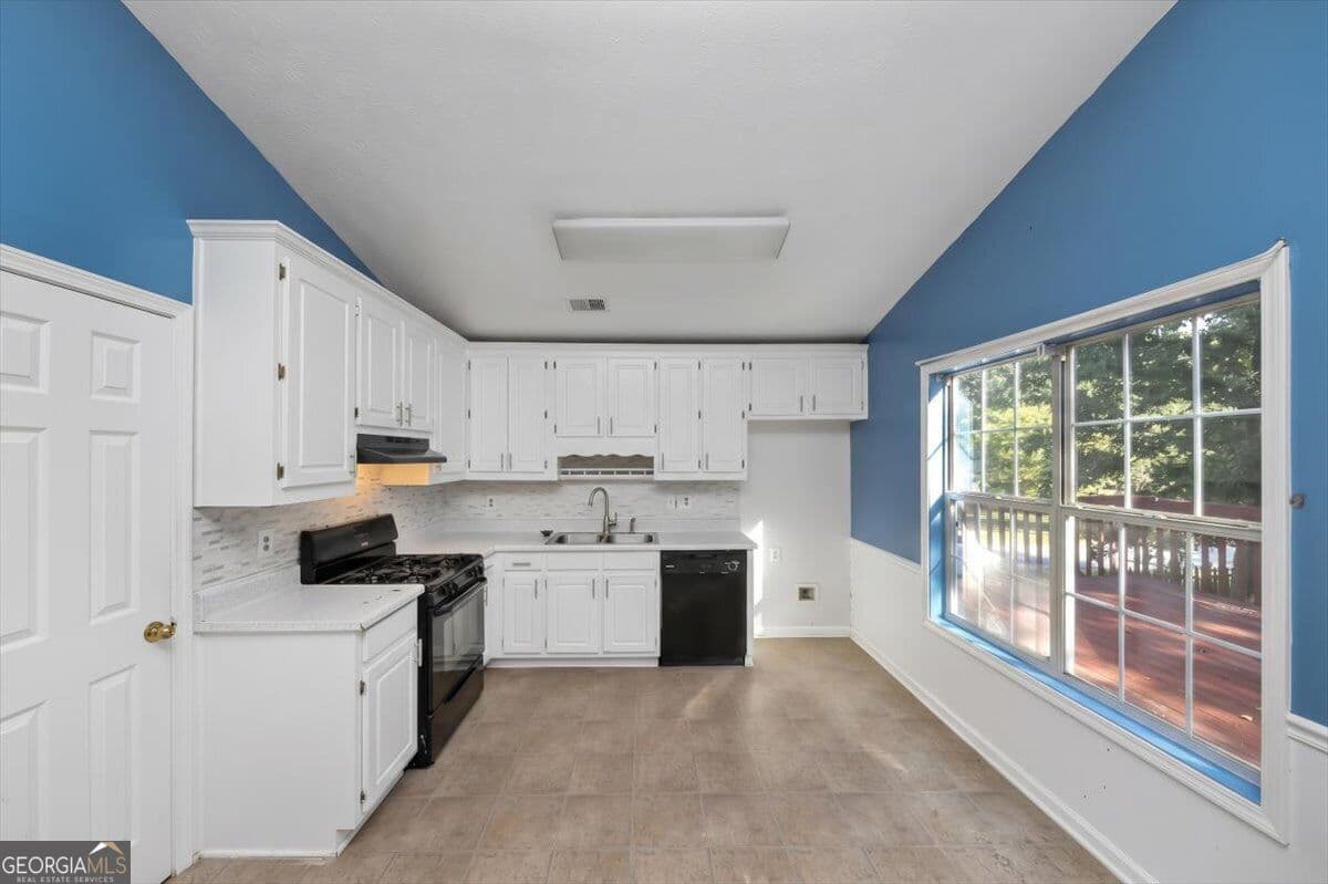 3 bedroom, 3 bathroom, 1,250 sq ft single family residence for sale at 95 Harvard Drive, Covington, GA 30016 — photo 9