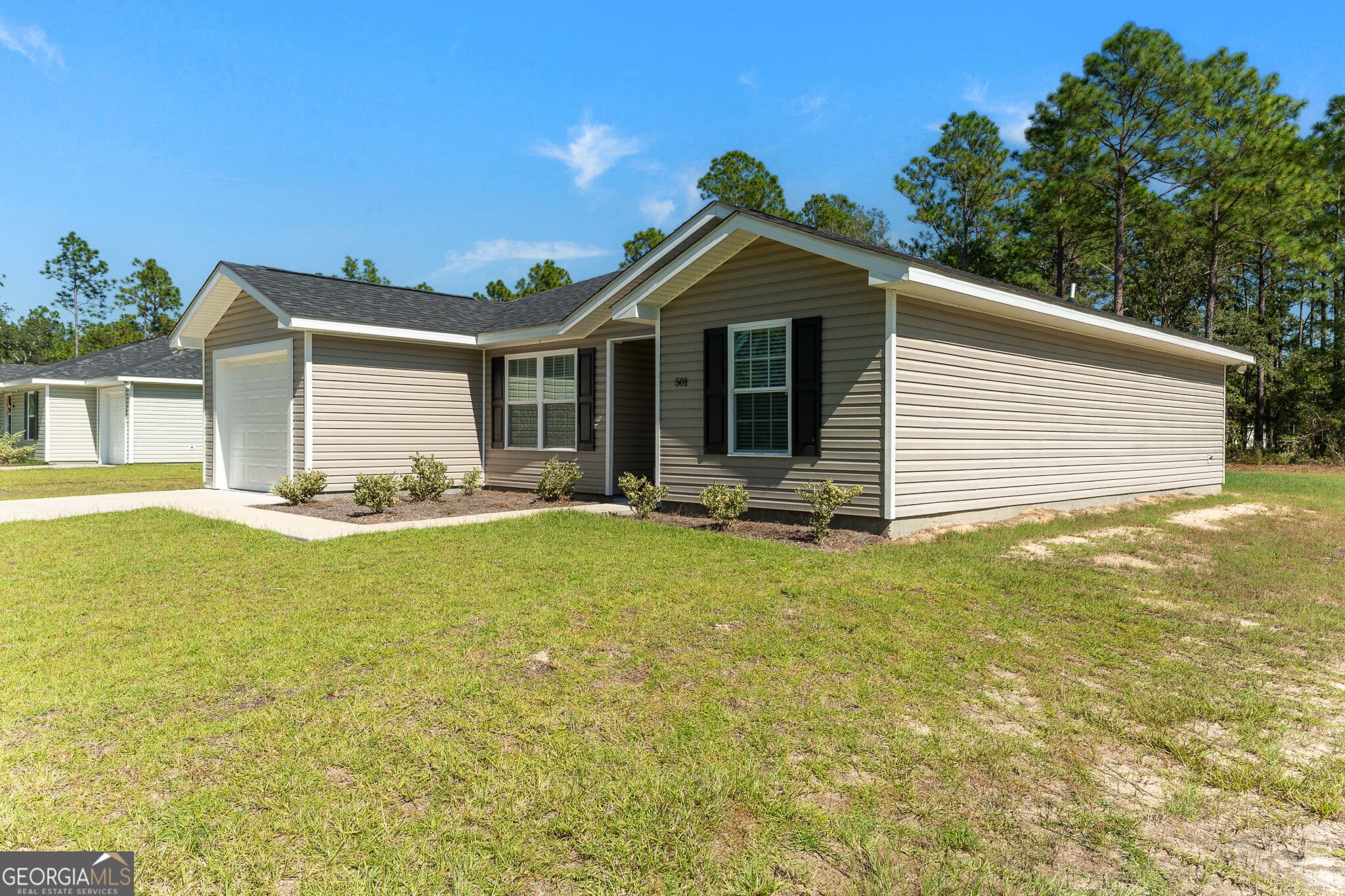 3 bedroom, 2 bathroom, 1,216 sq ft single family residence for sale at 501 Church Circle, Jesup, GA 31545 — photo 4