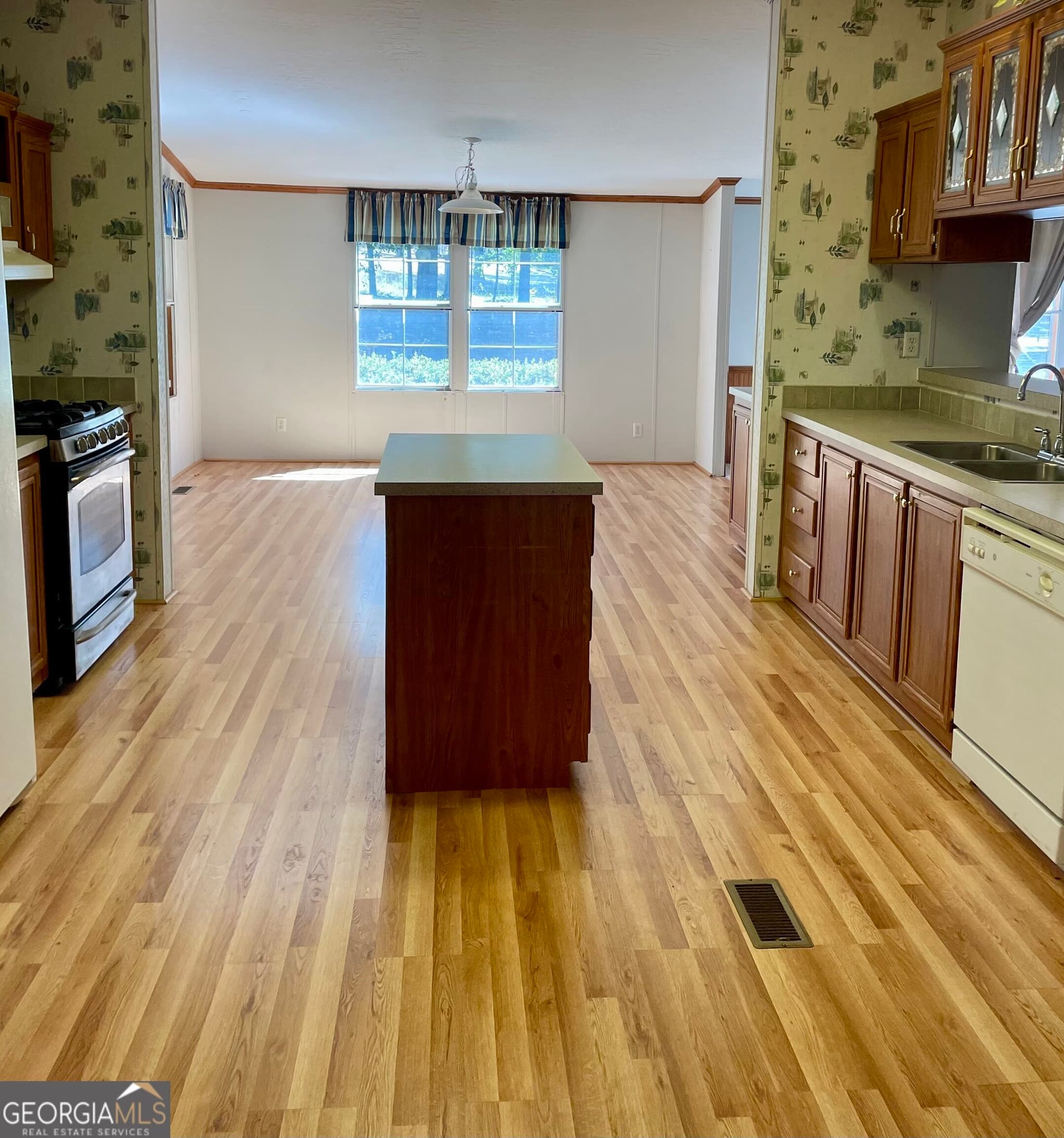 4 bedroom, 3 bathroom, 3,040 sq ft manufactured home,single family residence for sale at 75 Stag Run Drive, Mansfield, GA 30055 — photo 7