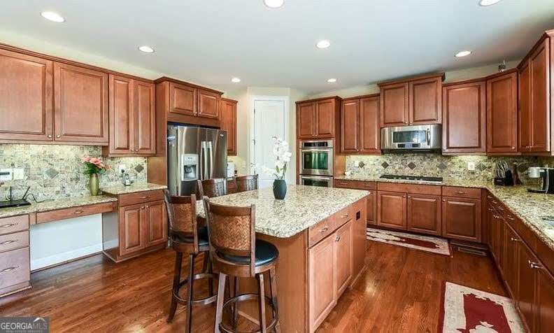 7 bedroom, 5 bathroom, 6,640 sq ft single family residence for rent at 4613 Wigley Estates Road, Marietta, GA 30066 for $4,995 a month — photo 8