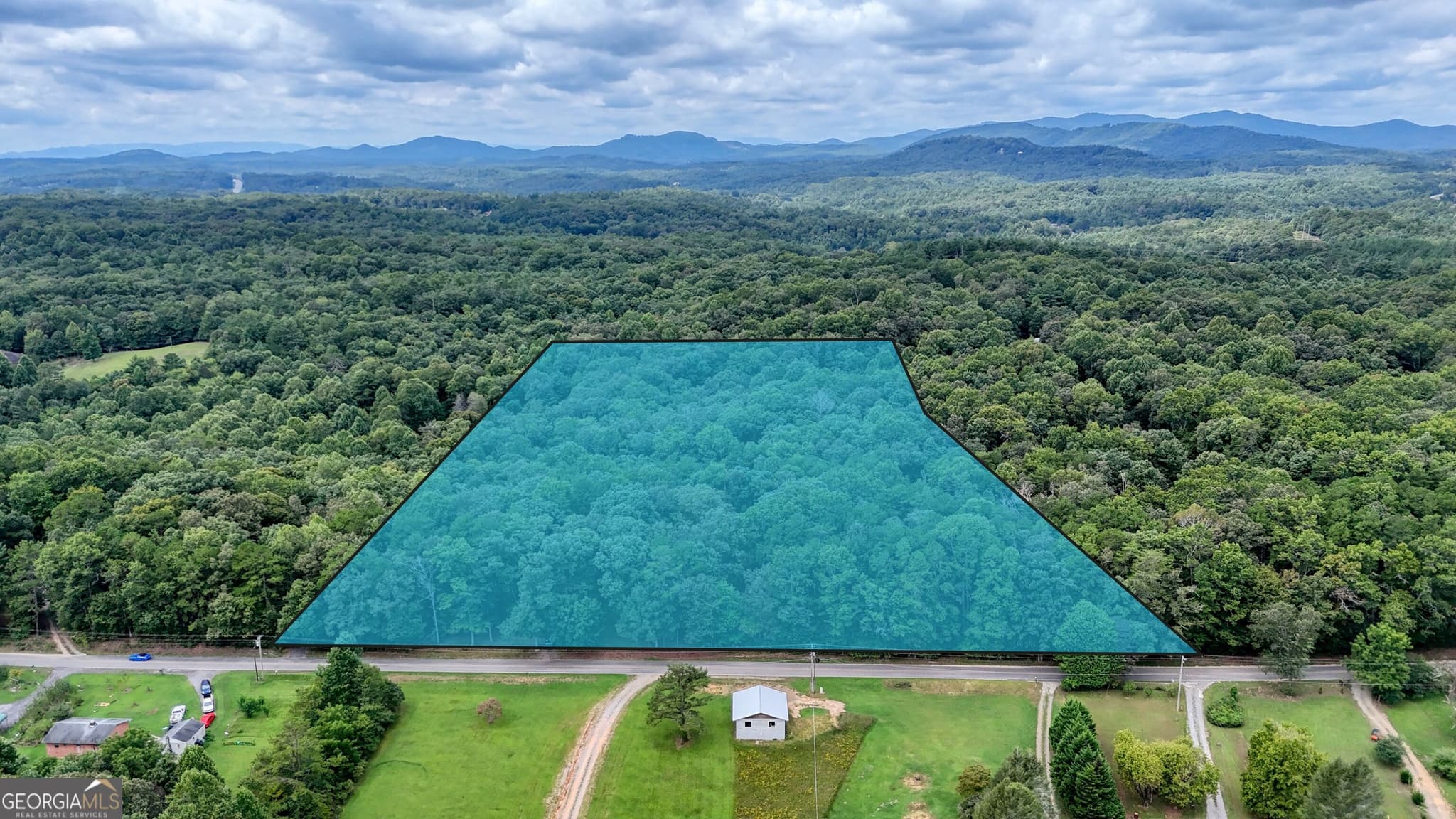 2 bedroom, 1.5 bathroom, 1,136 sq ft single family residence under contract at 750 Cook Bridge Road, Murphy, NC 28906 — photo 4