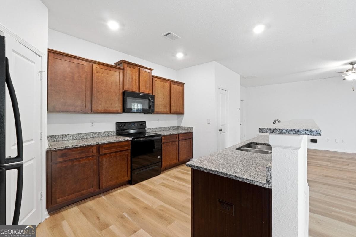 4 bedroom, 2.5 bathroom, 1,984 sq ft single family residence for sale at 368 Morning Drive, Athens, GA 30606 — photo 9