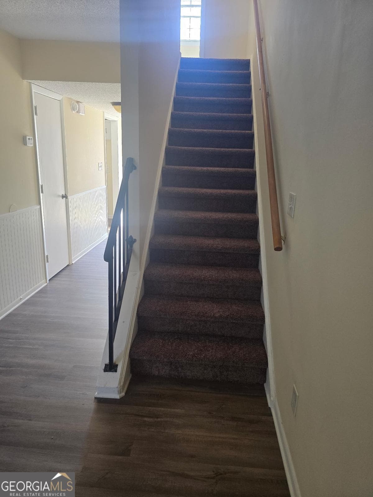 3 bedroom, 1.5 bathroom, 1,260 sq ft townhouse for sale at 2080 Kings Gate Circle C, Snellville, GA 30078 — photo 6