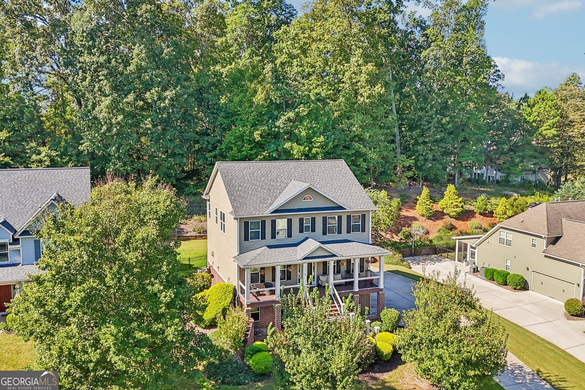 4 bedroom, 3.5 bathroom, 3,034 sq ft single family residence for sale at 219 Highwoods Parkway, Newnan, GA 30265 — photo 4