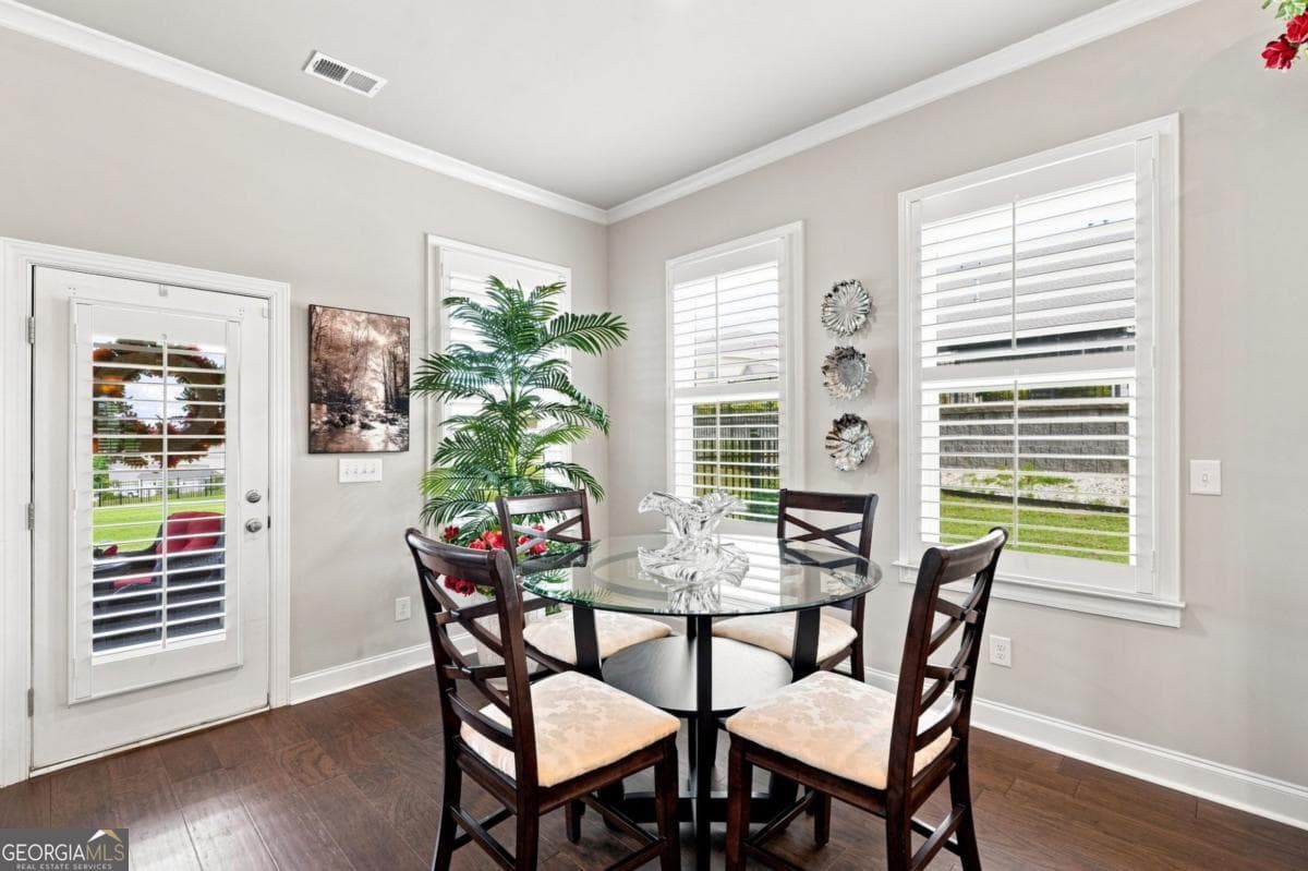 5 bedroom, 3.5 bathroom, 4,370 sq ft single family residence for sale at 1604 Falcon Court, Locust Grove, GA 30248 — photo 7