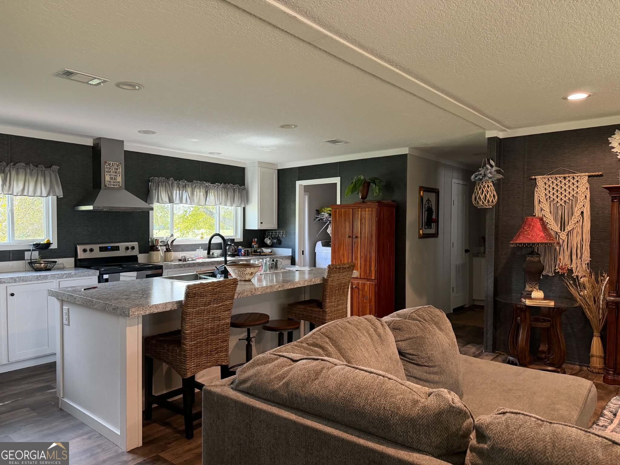 3 bedroom, 2 bathroom, 1,792 sq ft manufactured home,single family residence for sale at 46 Sumner Rd, Surrency, GA 31563 — photo 9