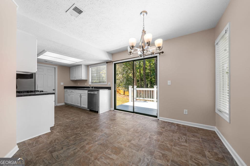 3 bedroom, 2 bathroom, 1,230 sq ft single family residence for rent at 1305 Kennesaw Due West Road, Kennesaw, GA 30152 for $2,050 a month — photo 7