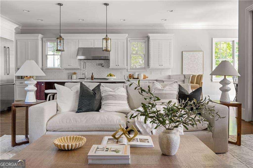 6 bedroom, 5 bathroom single family residence for sale at 2327 Shenandoah Avenue, Atlanta, GA 30305 — photo 10