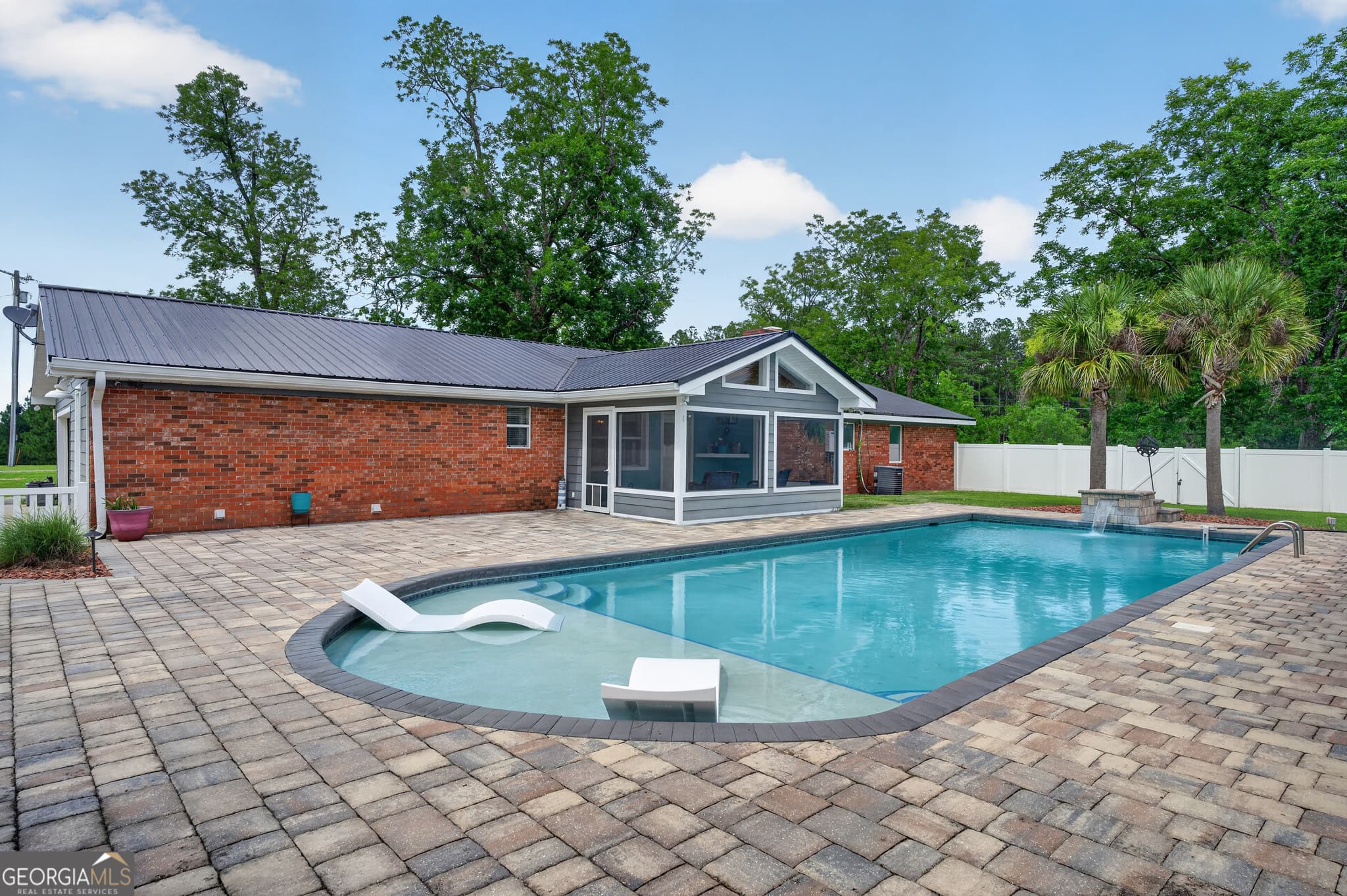 3 bedroom, 2.5 bathroom, 3,021 sq ft single family residence for sale at 5349 Johnson Place, Waycross, GA 31503 — photo 5