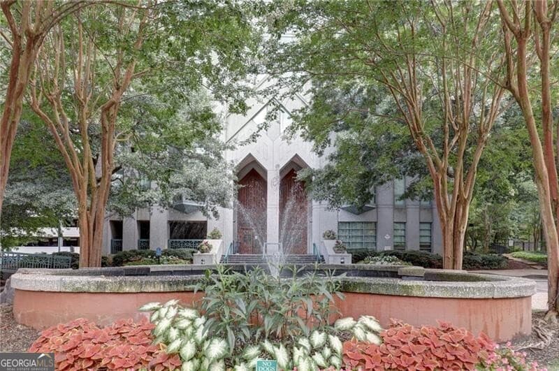 1 bedroom, 1 bathroom, 543 sq ft condominium for sale at 2870 Pharr Court South 1408, Atlanta, GA 30305 — photo 2