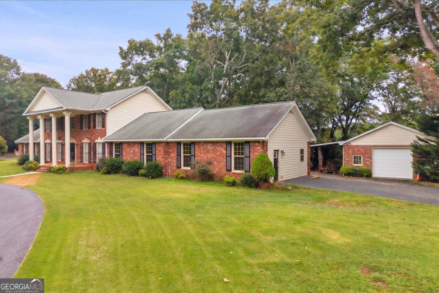 5 bedroom, 4.5 bathroom, 4,439 sq ft single family residence for sale at 6544 Cleveland Highway, Clermont, GA 30527 — photo 6