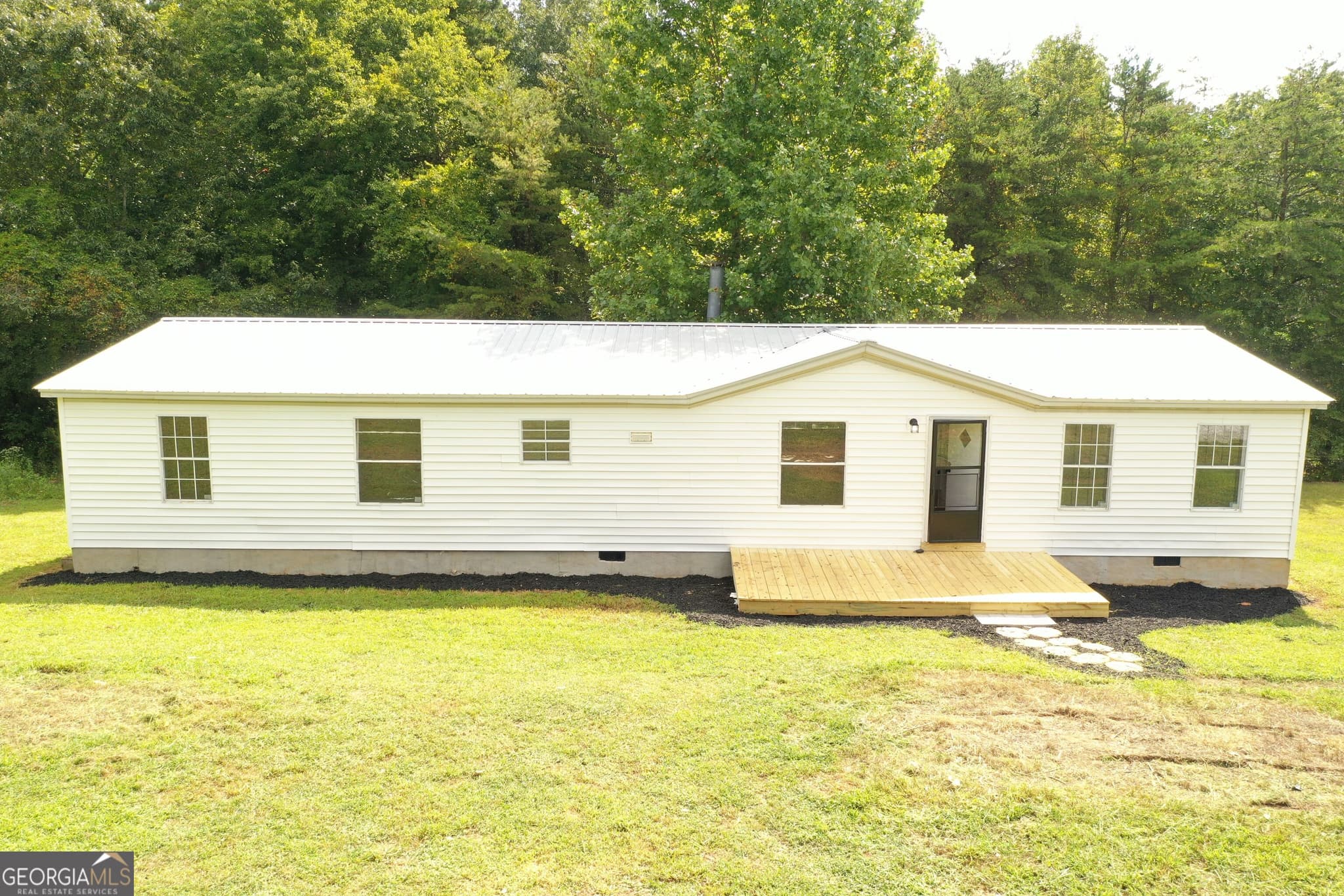4 bedroom, 2 bathroom, 1,701 sq ft manufactured home,single family residence for sale at 2050 Buckhorn Road, Clarkesville, GA 30523 — photo 2