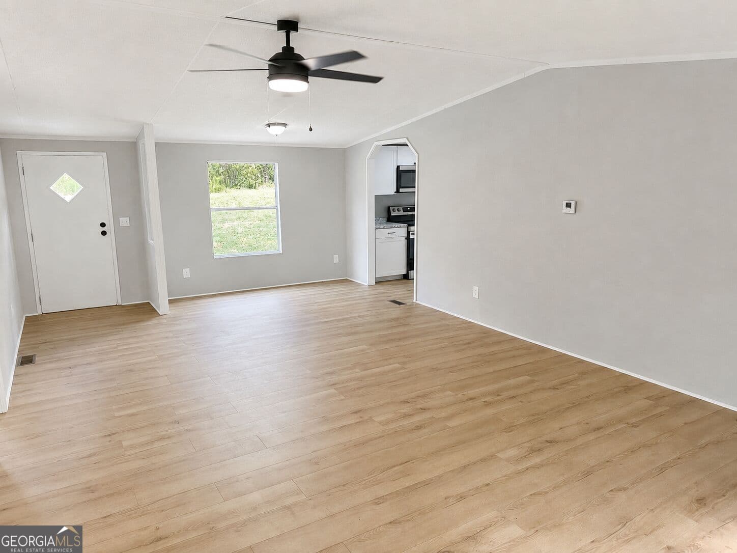 4 bedroom, 2 bathroom, 1,701 sq ft manufactured home,single family residence for sale at 2050 Buckhorn Road, Clarkesville, GA 30523 — photo 5