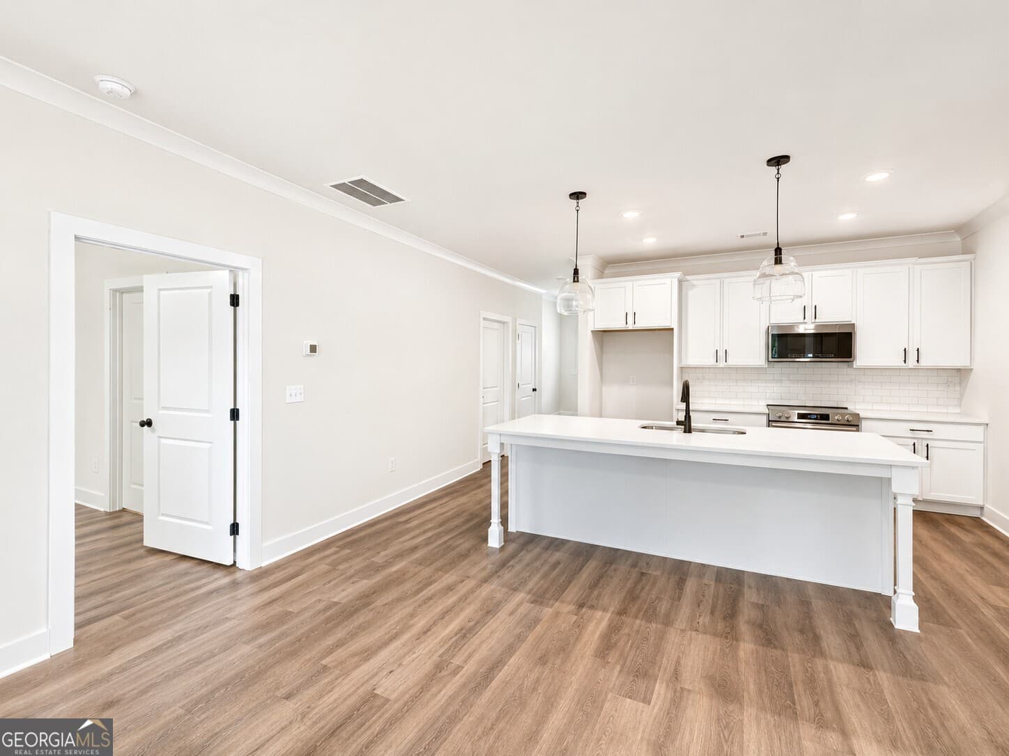 2 bedroom, 2 bathroom, 1,280 sq ft single family residence for sale at 74 Village Court 11, Cleveland, GA 30528 — photo 3