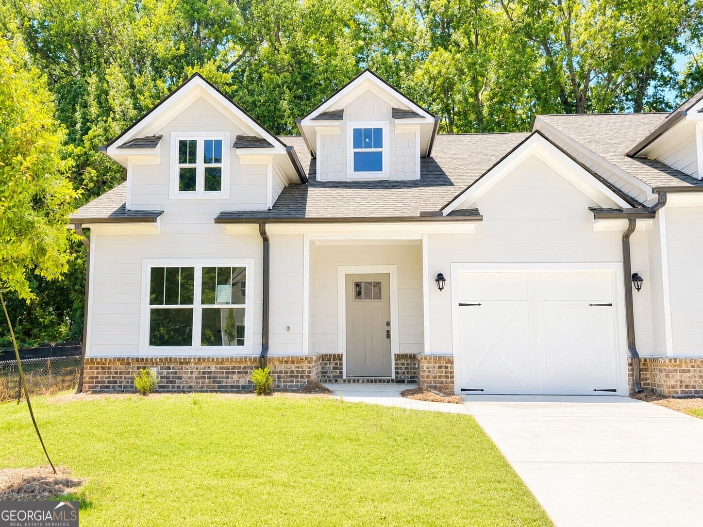 2 bedroom, 2 bathroom, 1,280 sq ft single family residence for sale at 74 Village Court 11, Cleveland, GA 30528