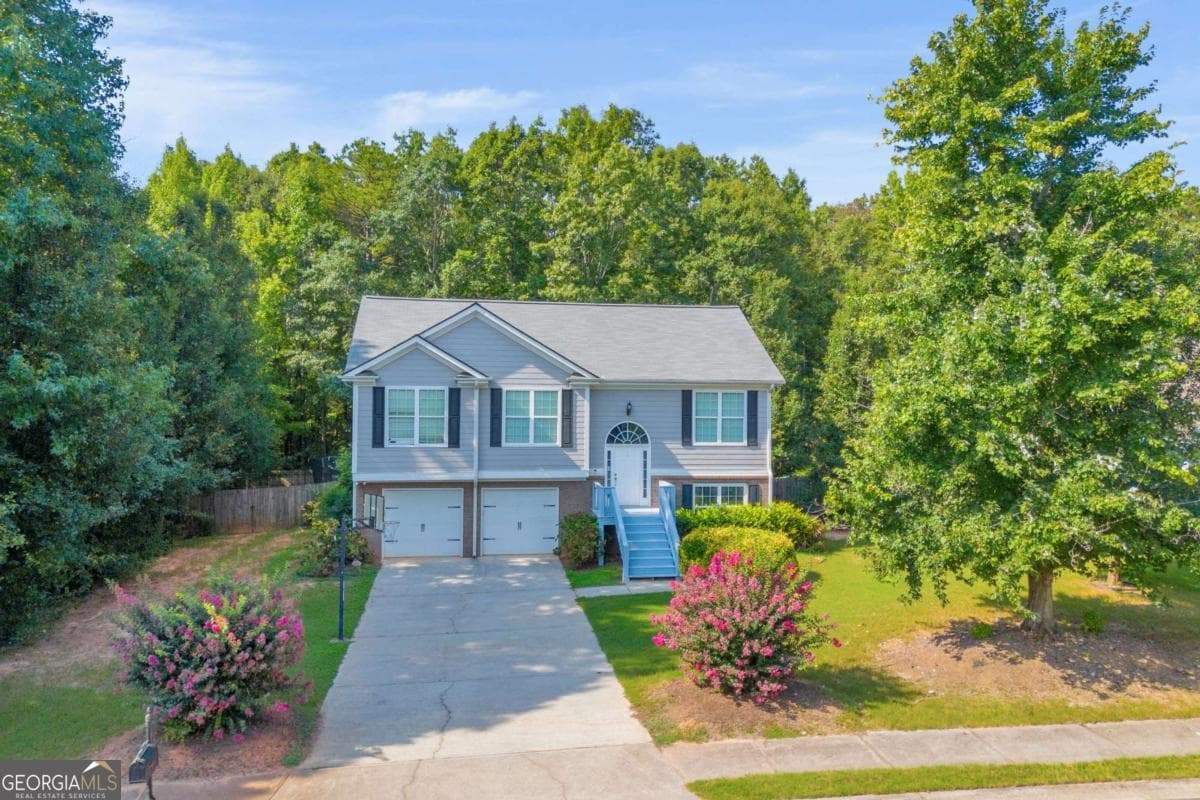 3 bedroom, 3 bathroom, 2,391 sq ft single family residence for sale at 1176 Kimberly Circle, Hull, GA 30646 — photo 2