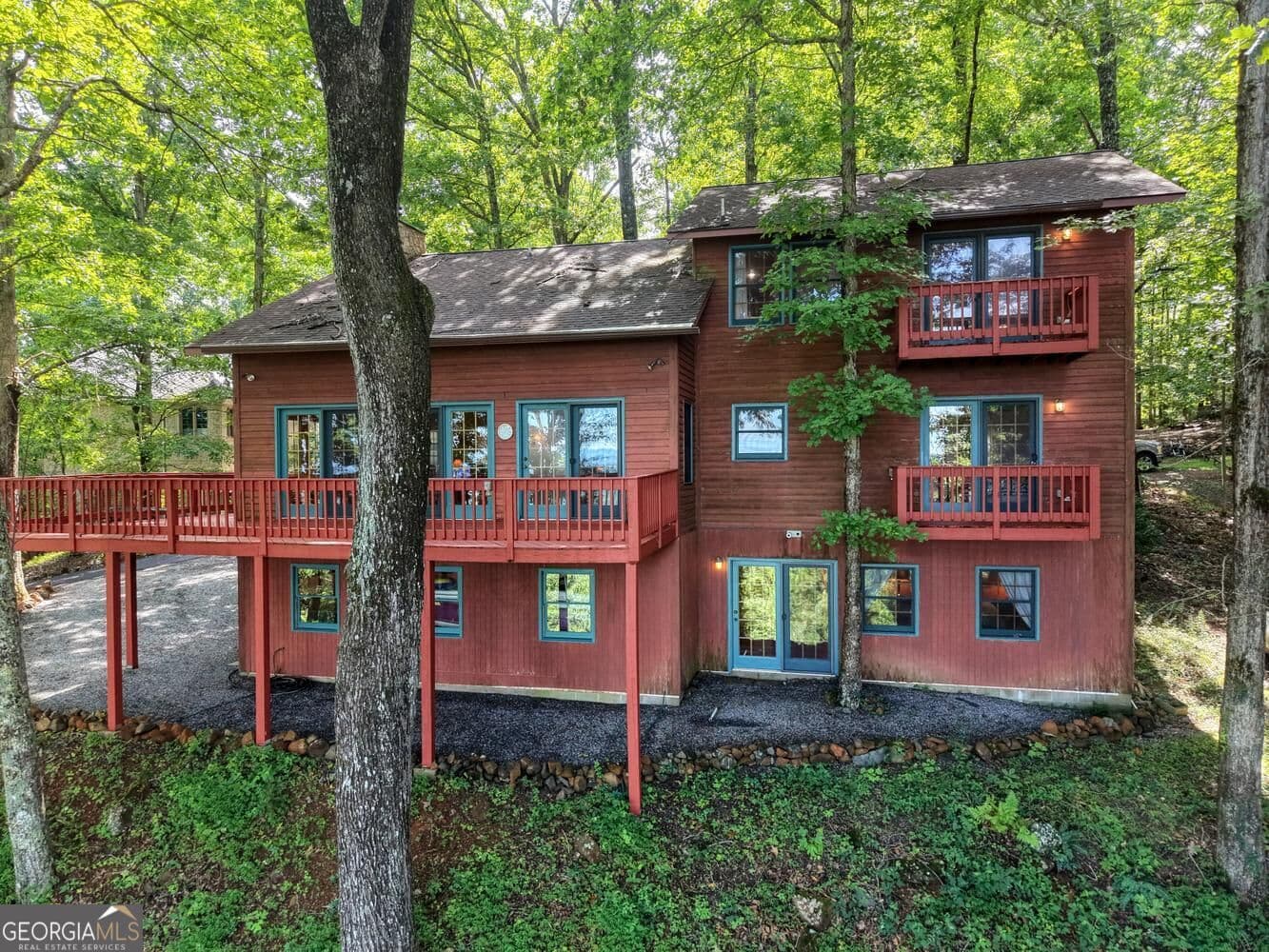 3 bedroom, 3 bathroom, 3,540 sq ft cabin,single family residence for sale at 854 Frog Pond Road, Hiawassee, GA 30546 — photo 2