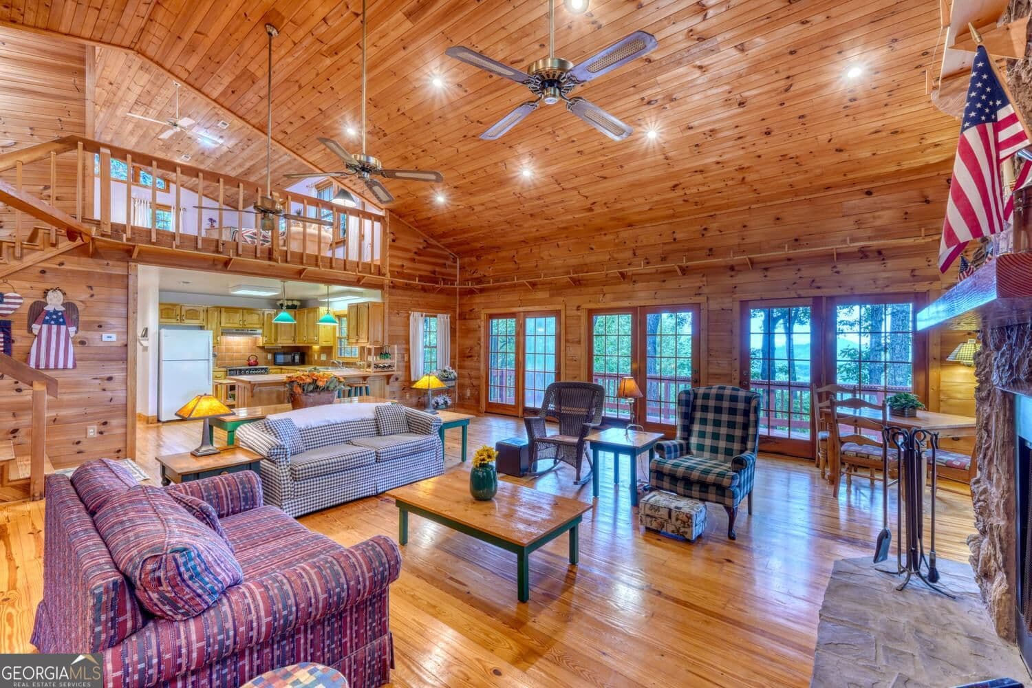 3 bedroom, 3 bathroom, 3,540 sq ft cabin,single family residence for sale at 854 Frog Pond Road, Hiawassee, GA 30546 — photo 5