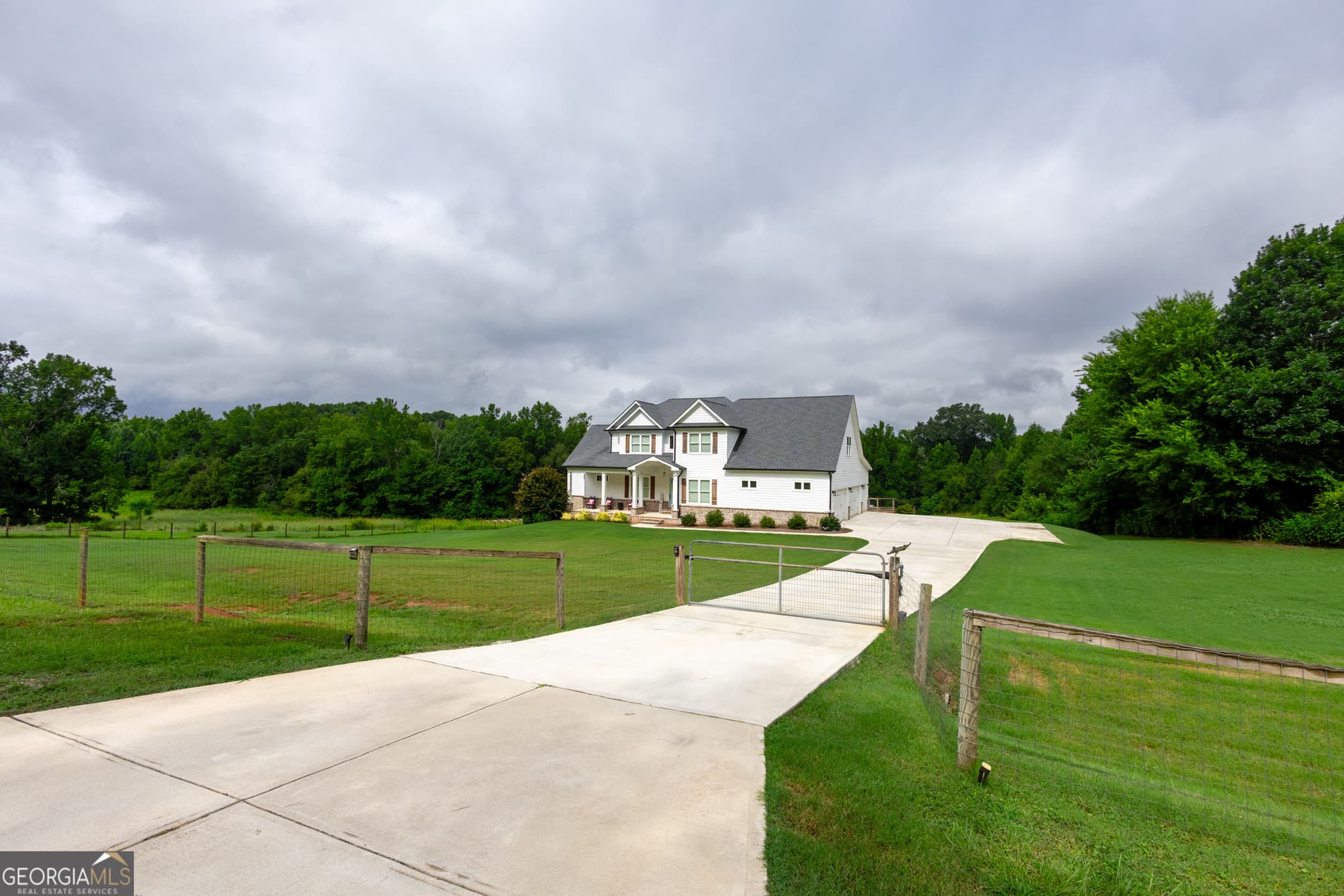 6 bedroom, 5.5 bathroom, 5,784 sq ft single family residence for sale at 1440 Chandler Bridge Road, Nicholson, GA 30565 — photo 8
