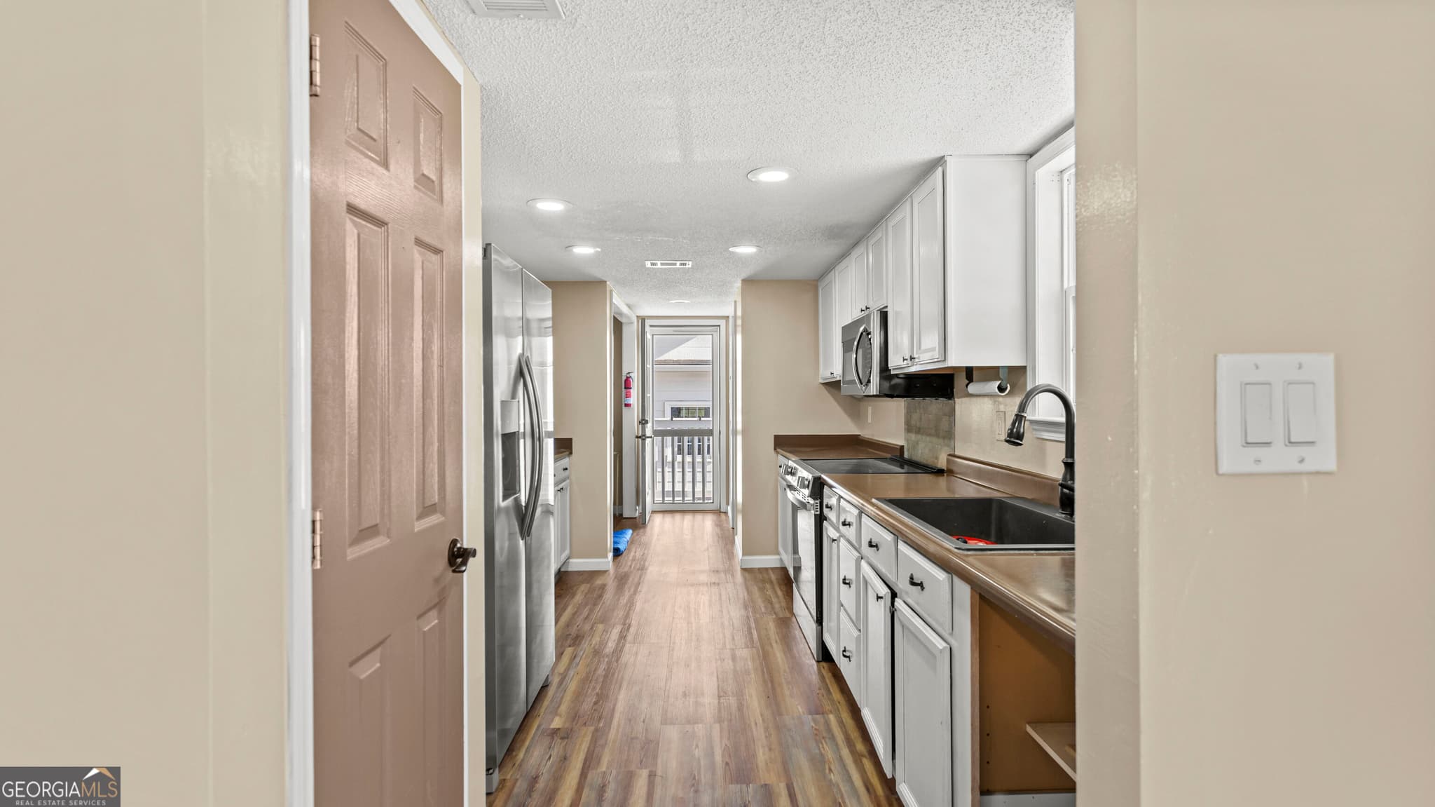 3 bedroom, 2.5 bathroom, 1,692 sq ft single family residence for sale at 315 Jeanies Road, Hinesville, GA 31313 — photo 6
