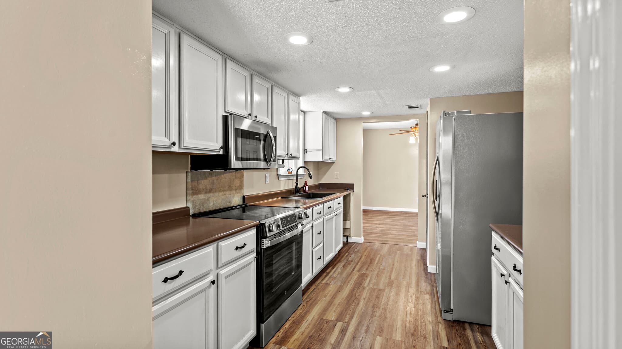 3 bedroom, 2.5 bathroom, 1,692 sq ft single family residence for sale at 315 Jeanies Road, Hinesville, GA 31313 — photo 7