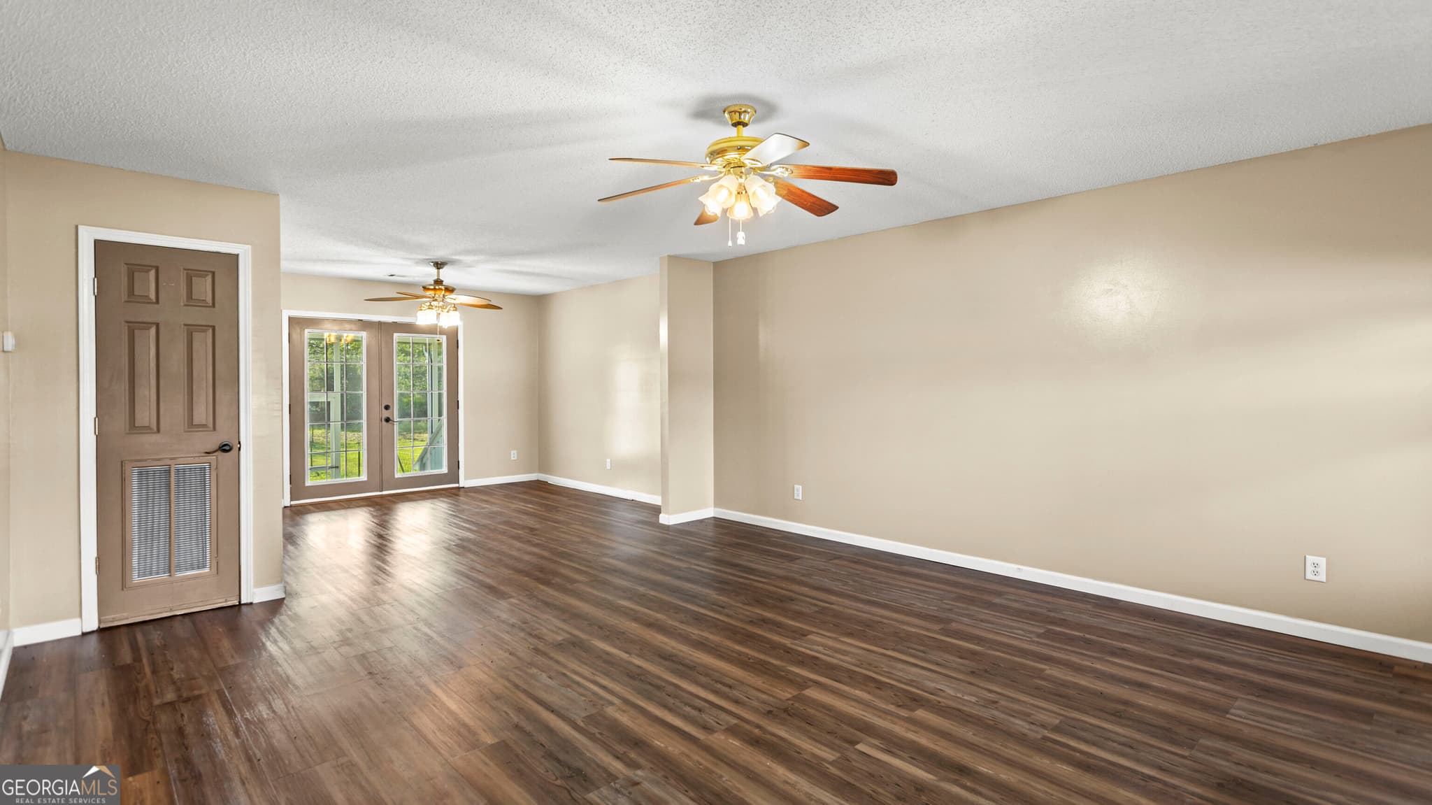 3 bedroom, 2.5 bathroom, 1,692 sq ft single family residence for sale at 315 Jeanies Road, Hinesville, GA 31313 — photo 8