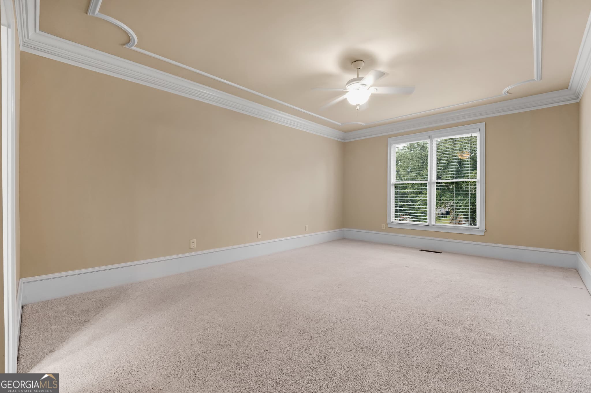6 bedroom, 5.5 bathroom, 6,489 sq ft single family residence for sale at 2552 Stone Manor Drive, Buford, GA 30519 — photo 10