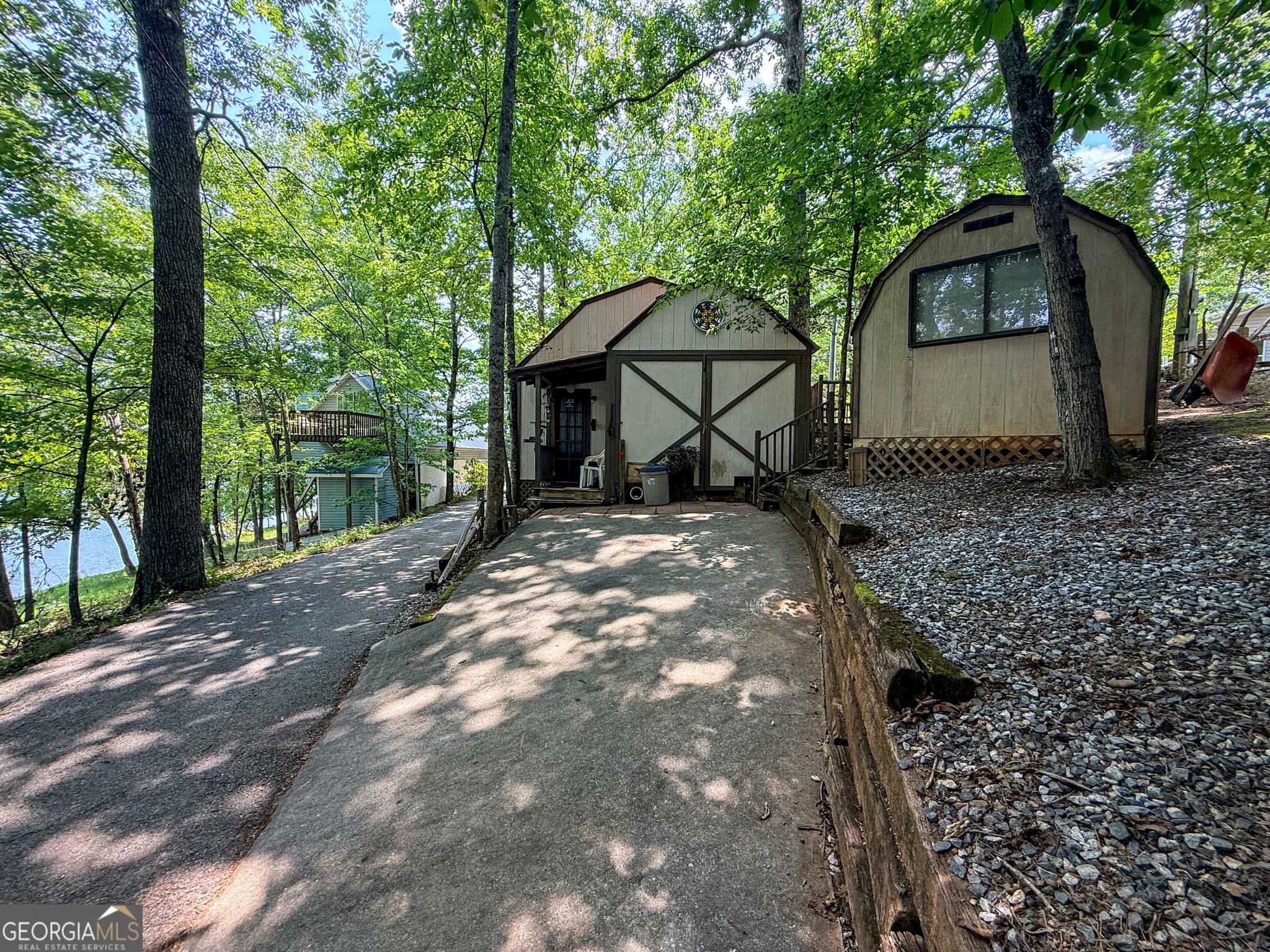2 bedroom, 1 bathroom, 660 sq ft single family residence for sale at 91 Yogi Bear Boulevard, Cleveland, GA 30528