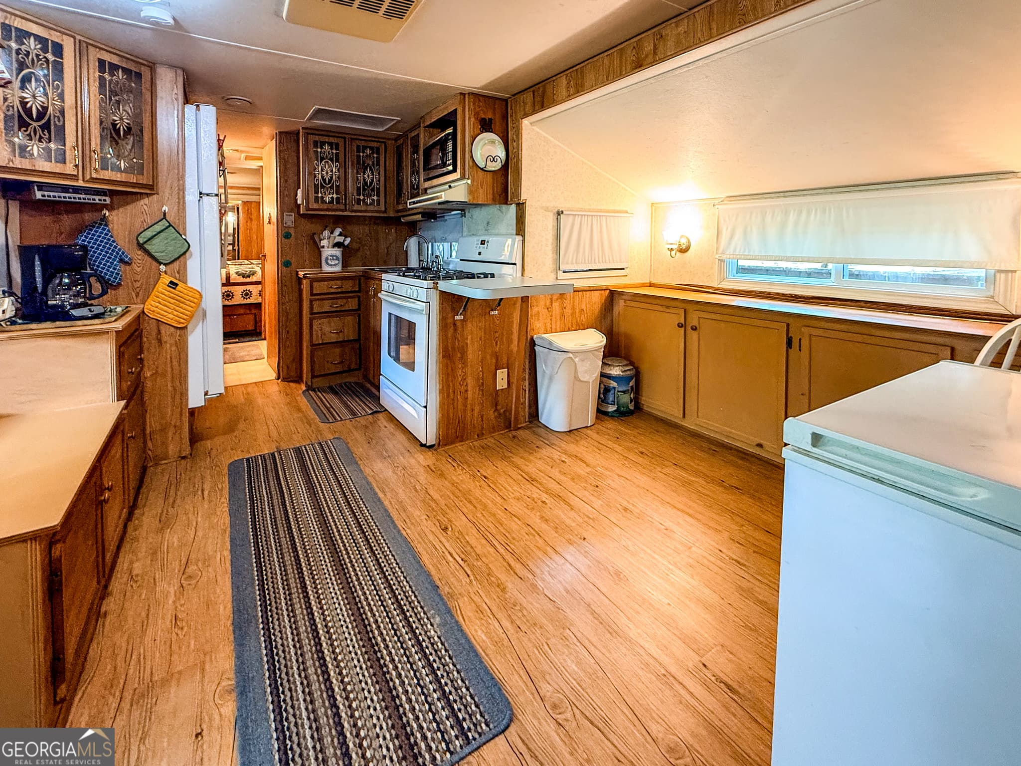 2 bedroom, 1 bathroom, 660 sq ft single family residence for sale at 91 Yogi Bear Boulevard, Cleveland, GA 30528 — photo 8