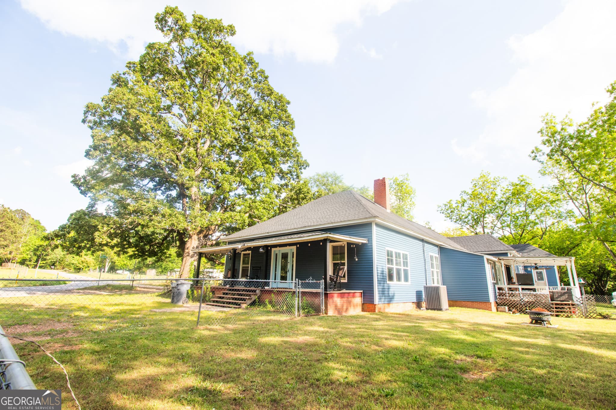 4 bedroom, 2 bathroom, 2,615 sq ft single family residence for sale at 215 Brown Springs Road, Milner, GA 30257 — photo 4
