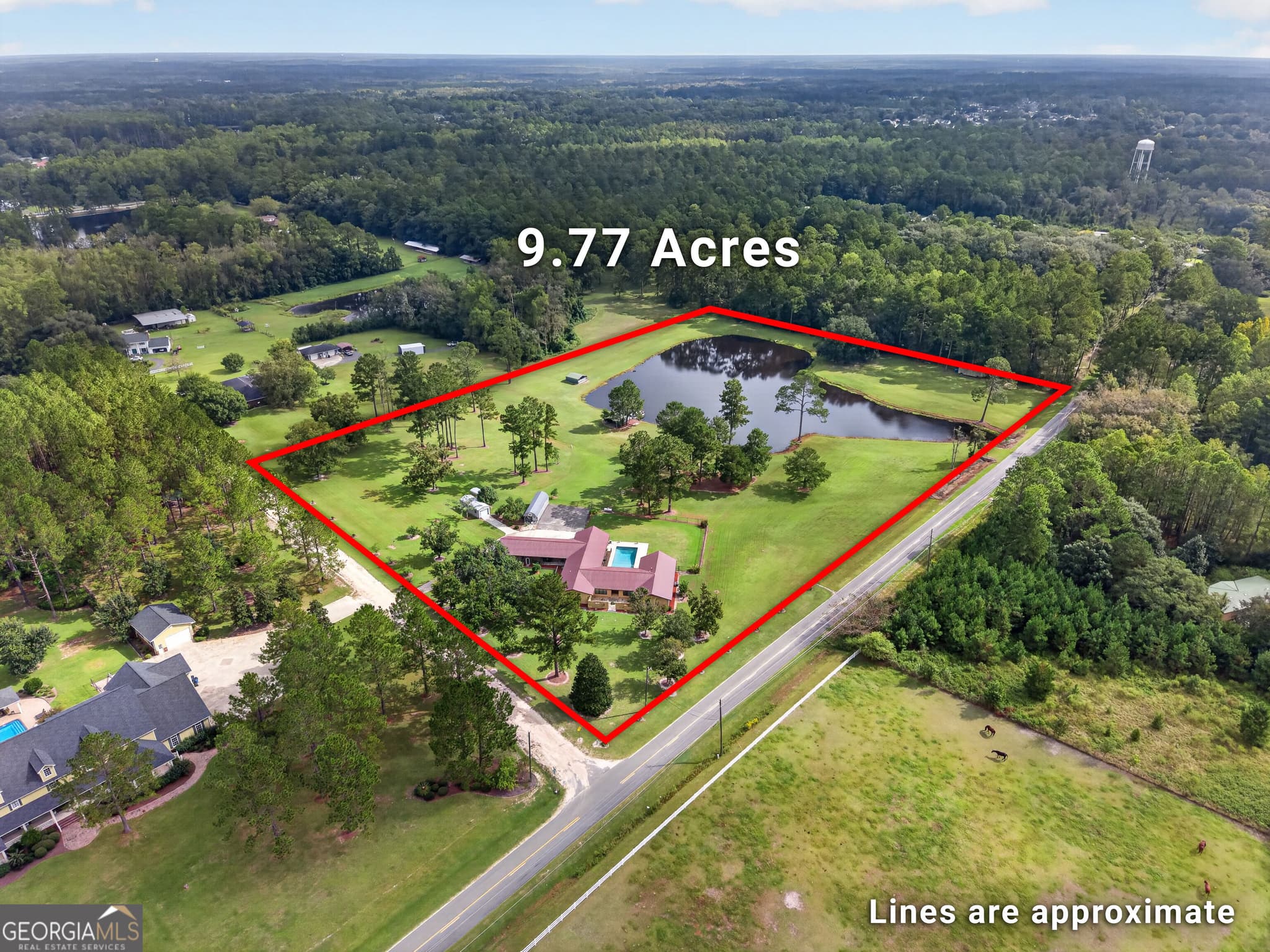 4 bedroom, 4 bathroom, 3,770 sq ft single family residence for sale at 526 San Pablo Lane, Waycross, GA 31503 — photo 2