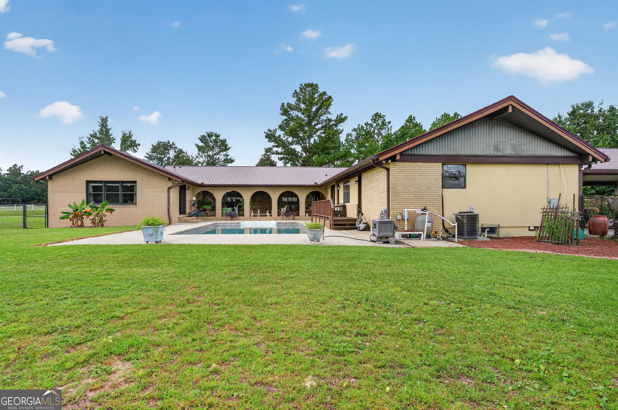 4 bedroom, 4 bathroom, 3,770 sq ft single family residence for sale at 526 San Pablo Lane, Waycross, GA 31503 — photo 9