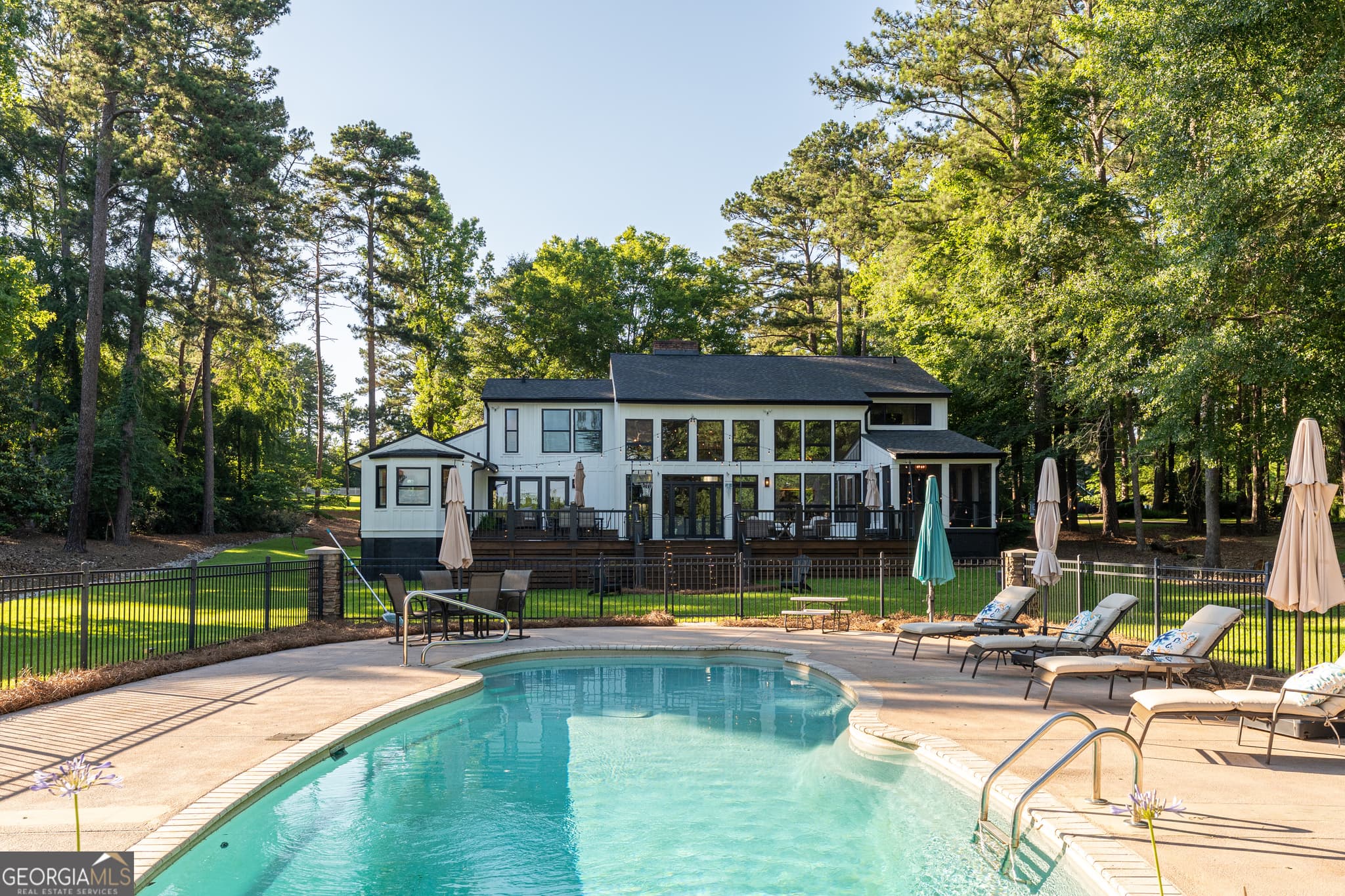 4 bedroom, 4 bathroom, 3,486 sq ft single family residence for sale at 183 Lakecrest Drive, Milledgeville, GA 31061 — photo 5