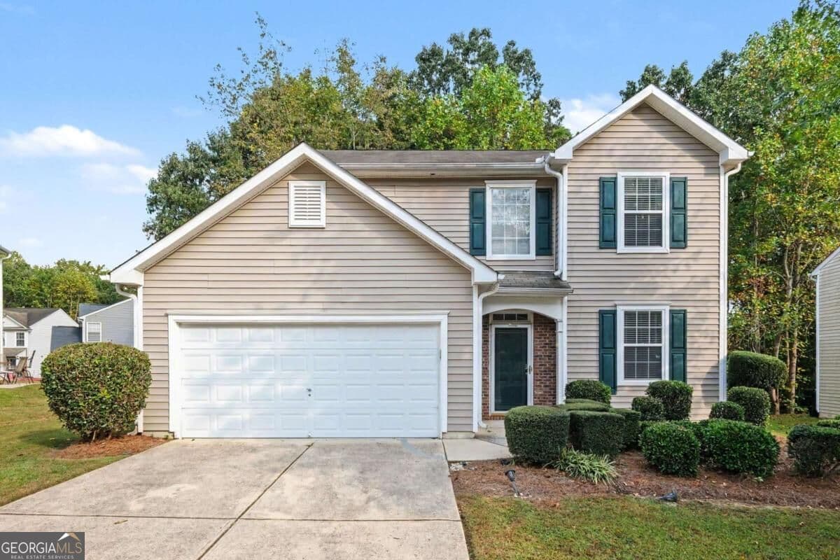 3 bedroom, 2.5 bathroom, 1,618 sq ft single family residence for sale at 6915 Silver Bend Place, Austell, GA 30168 — photo 1 of 34