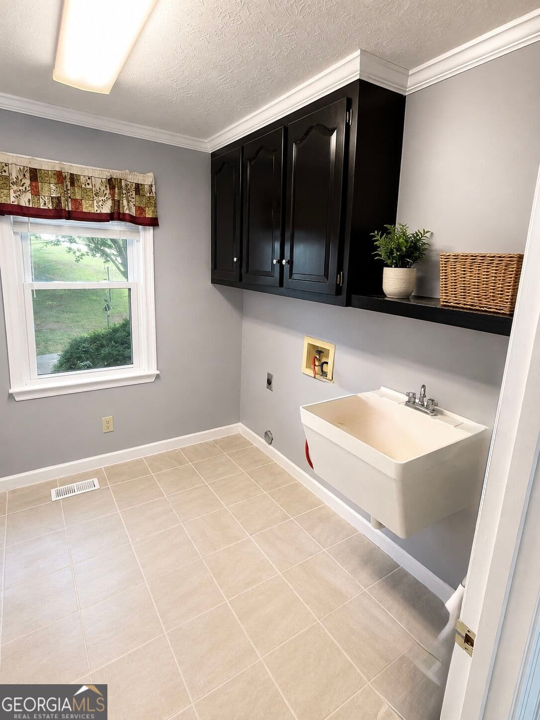 4 bedroom, 2.5 bathroom, 1,998 sq ft single family residence for sale at 206 Sturbridge Drive, Lagrange, GA 30240 — photo 9