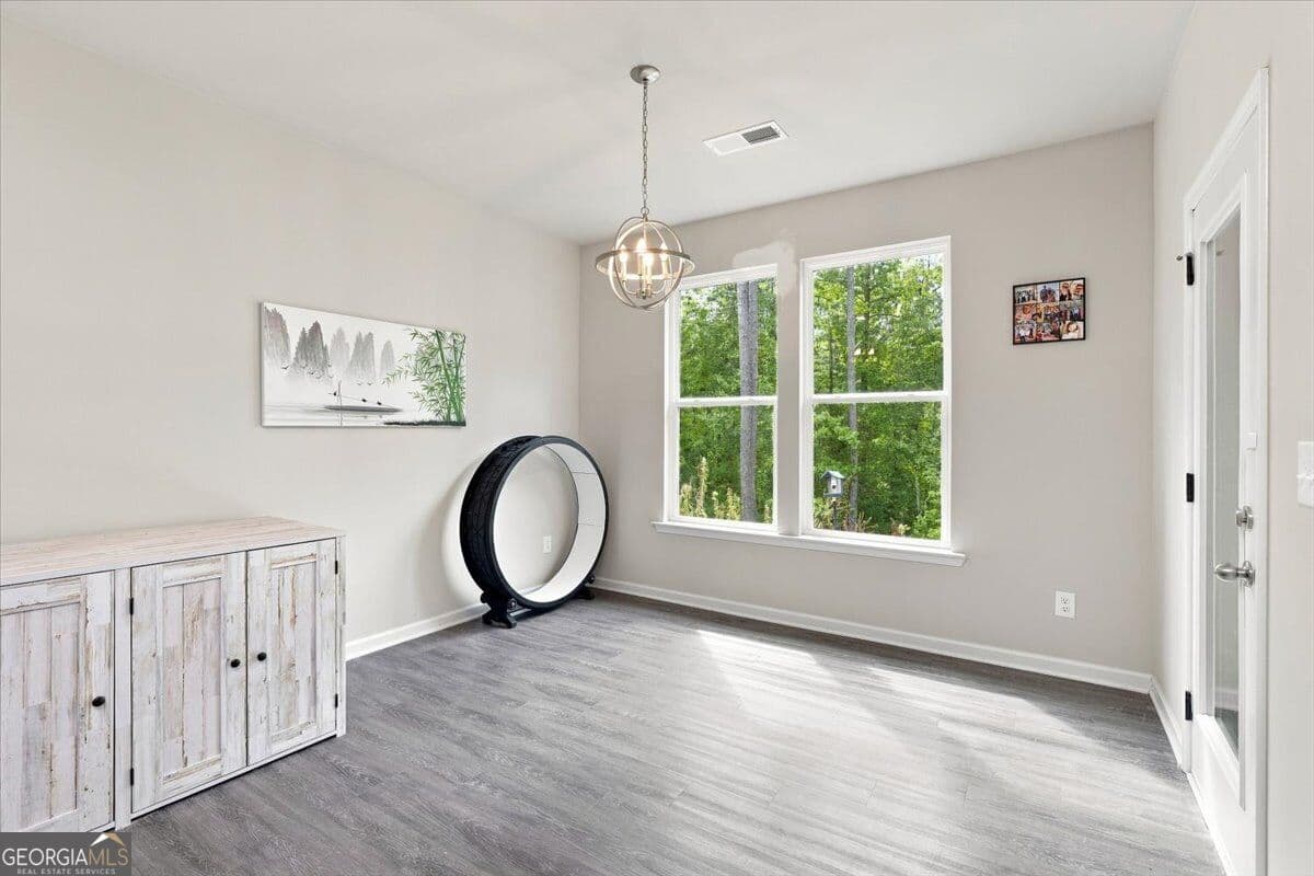 4 bedroom, 3 bathroom, 2,215 sq ft single family residence for sale at 231 Presidents Way, Forsyth, GA 31029 — photo 6