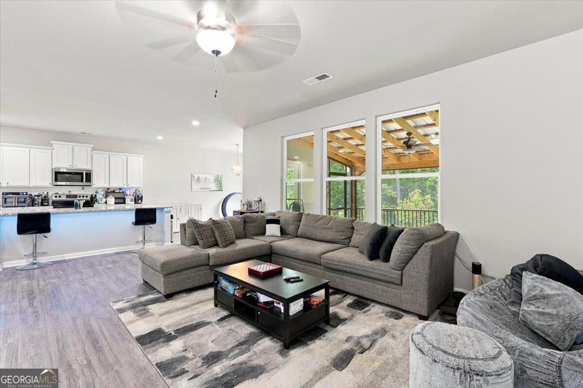 4 bedroom, 3 bathroom, 2,215 sq ft single family residence for sale at 231 Presidents Way, Forsyth, GA 31029 — photo 7