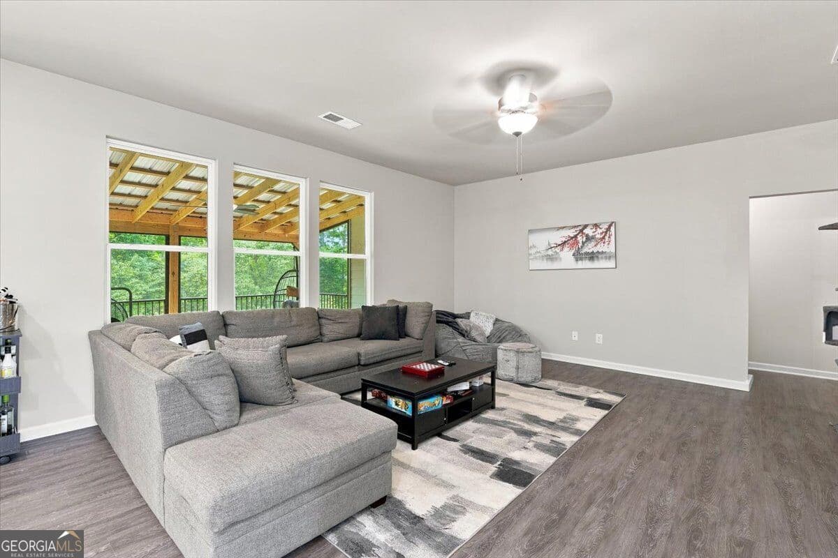 4 bedroom, 3 bathroom, 2,215 sq ft single family residence for sale at 231 Presidents Way, Forsyth, GA 31029 — photo 8