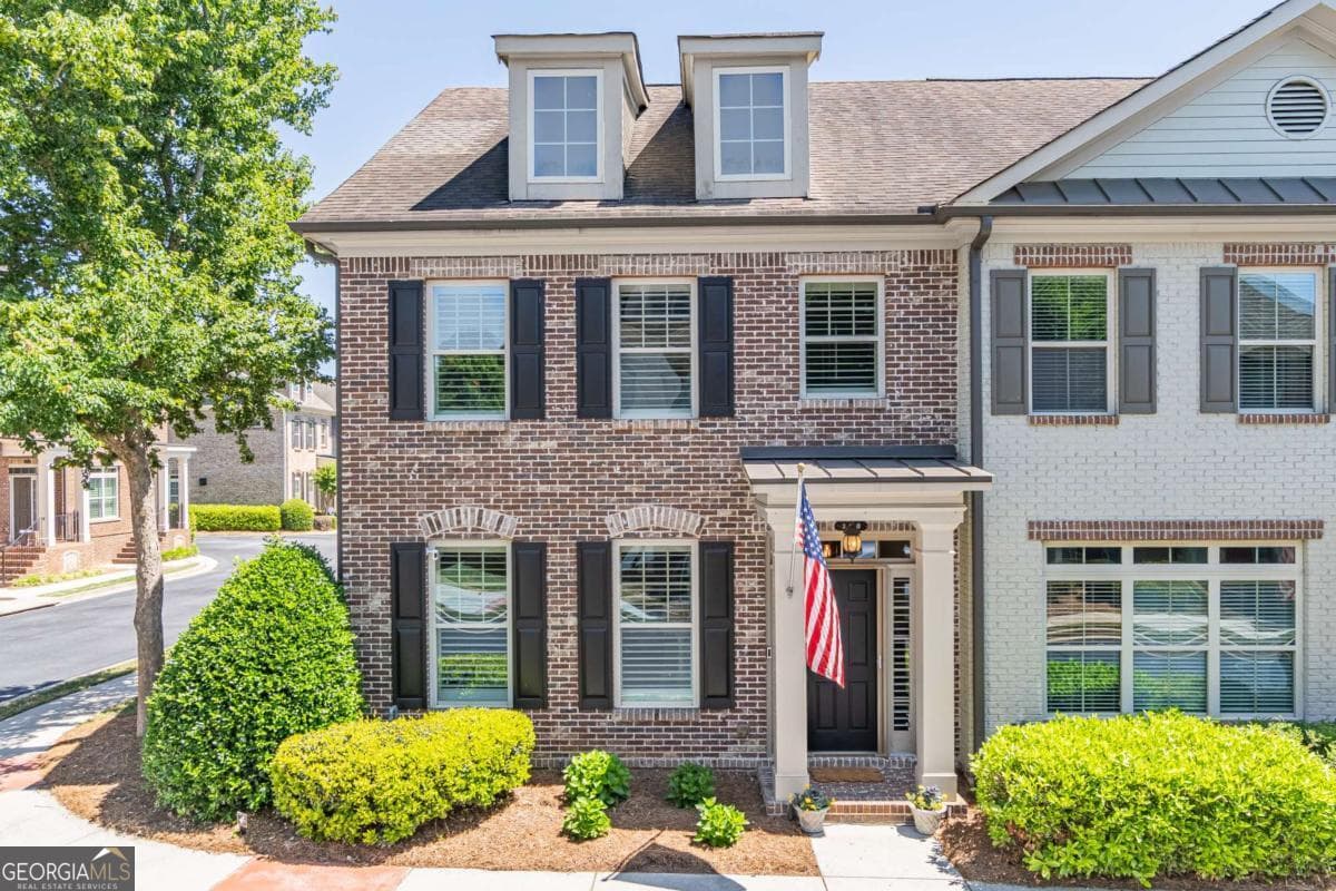 3 bedroom, 2.5 bathroom, 1,867 sq ft townhouse sold at 300 Barbados Lane, Suwanee, GA 30024