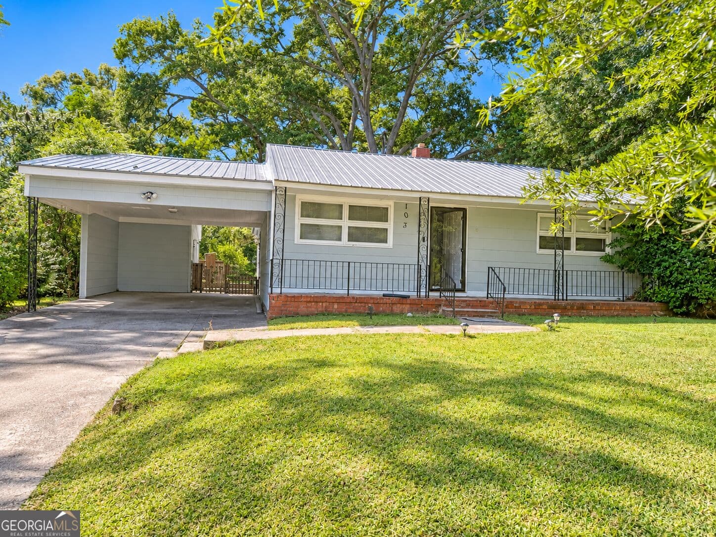 3 bedroom, 2 bathroom, 1,428 sq ft single family residence for sale at 103 Candler Court, Eatonton, GA 31024 — photo 2