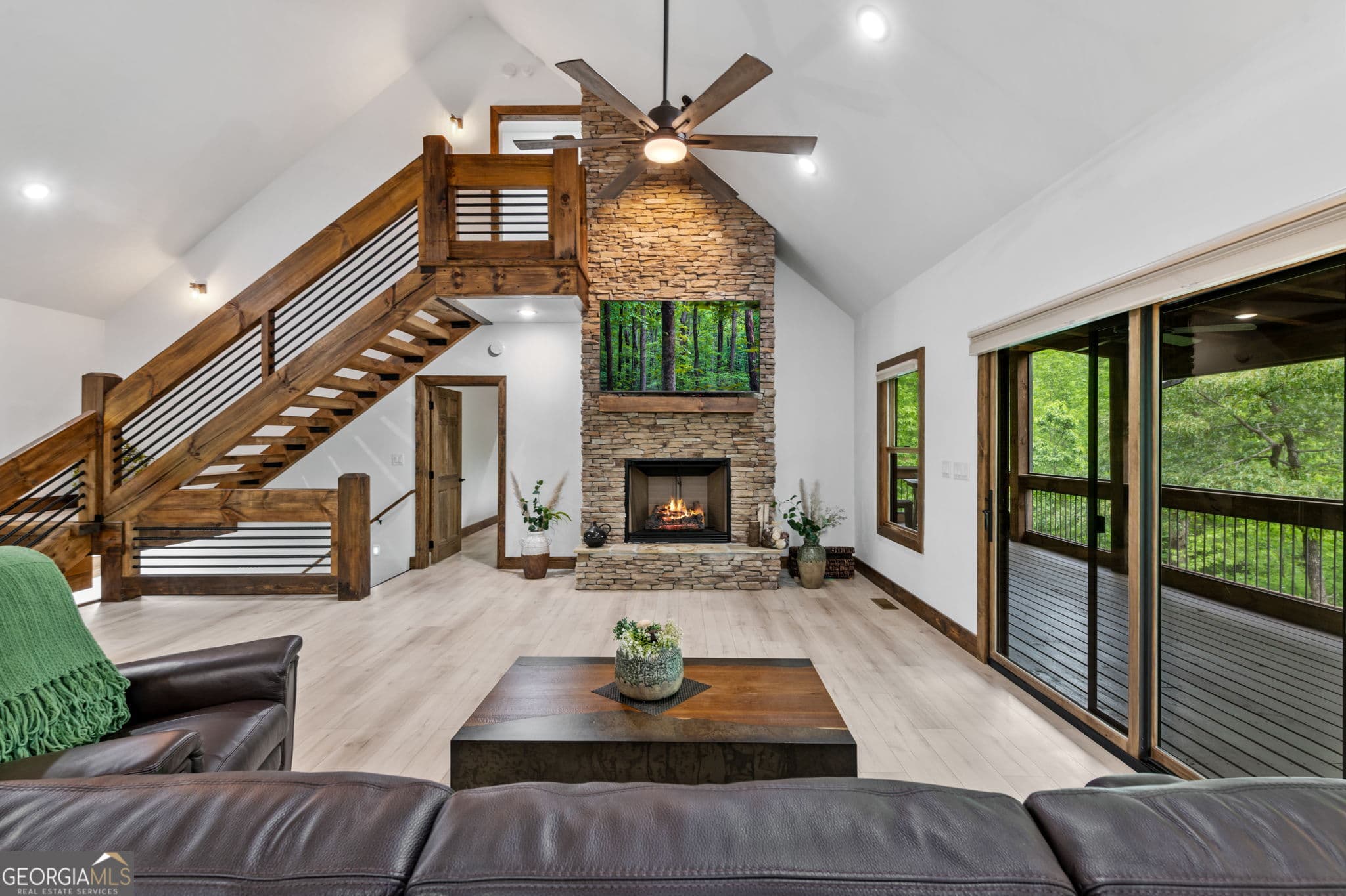 4 bedroom, 4.5 bathroom, 3,500 sq ft single family residence for sale at 60 Weeks Lane, Ellijay, GA 30540 — photo 7