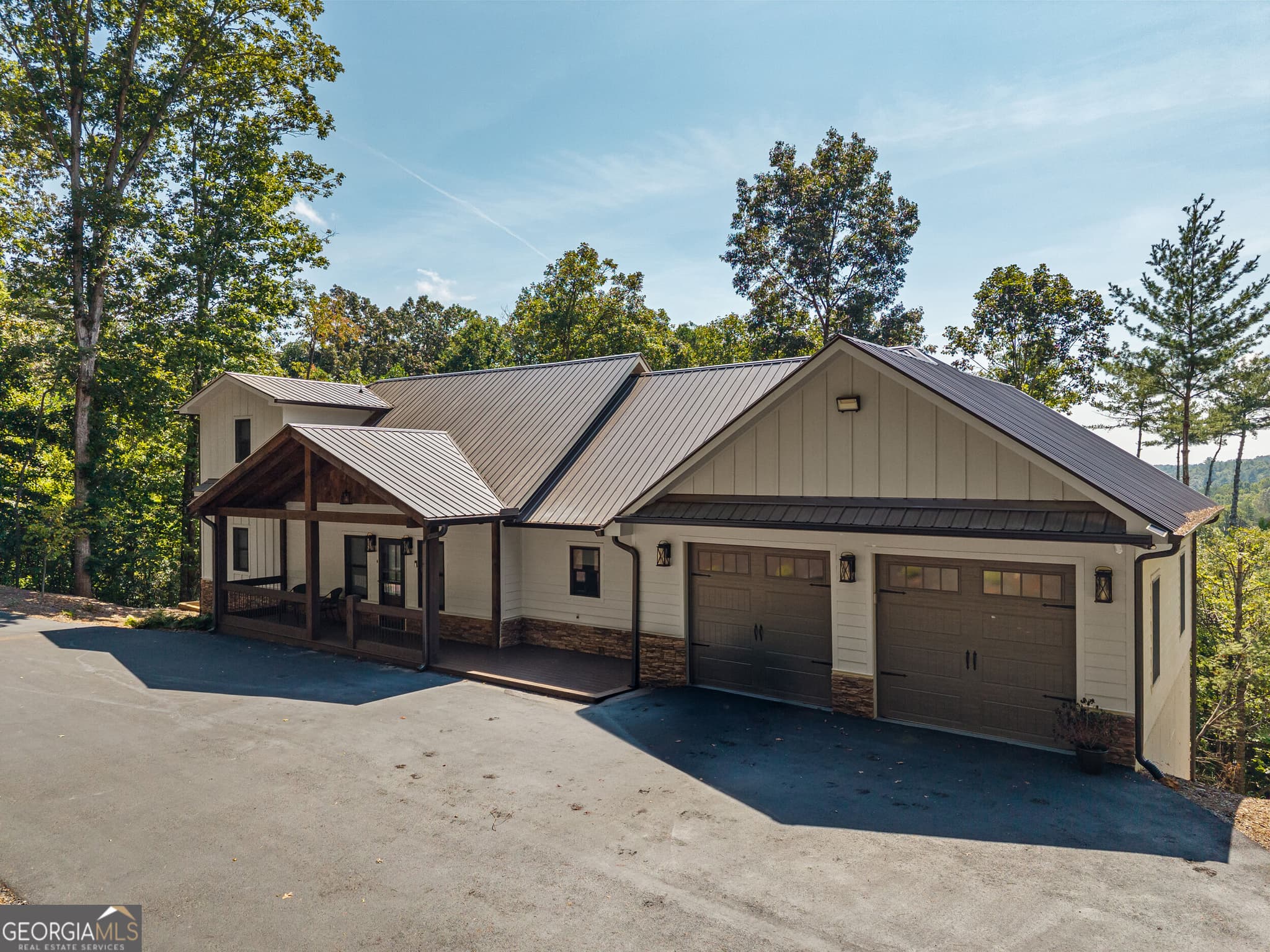 4 bedroom, 4.5 bathroom, 3,500 sq ft single family residence for sale at 60 Weeks Lane, Ellijay, GA 30540 — photo 3