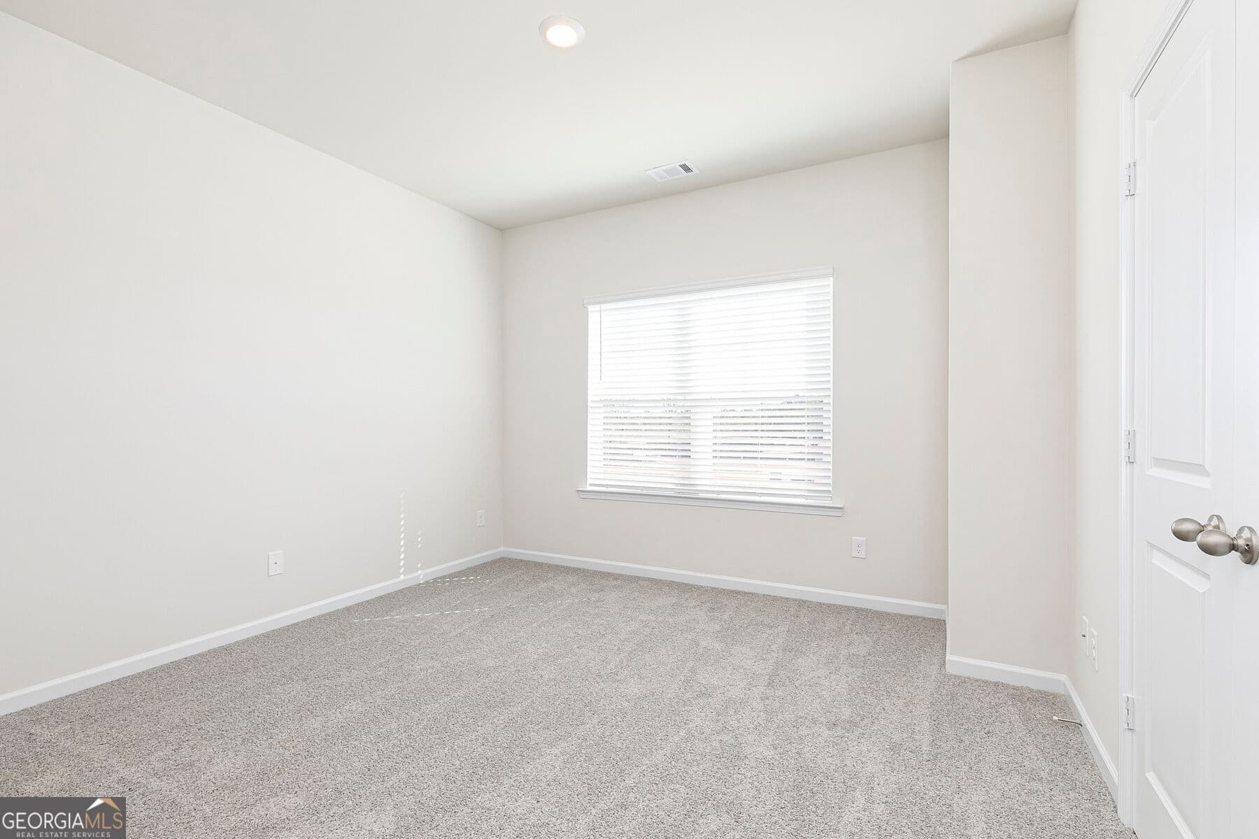 2 bedroom, 2.5 bathroom, 1,120 sq ft townhouse for sale at 208 Rooker Drive, Lagrange, GA 30241 — photo 10